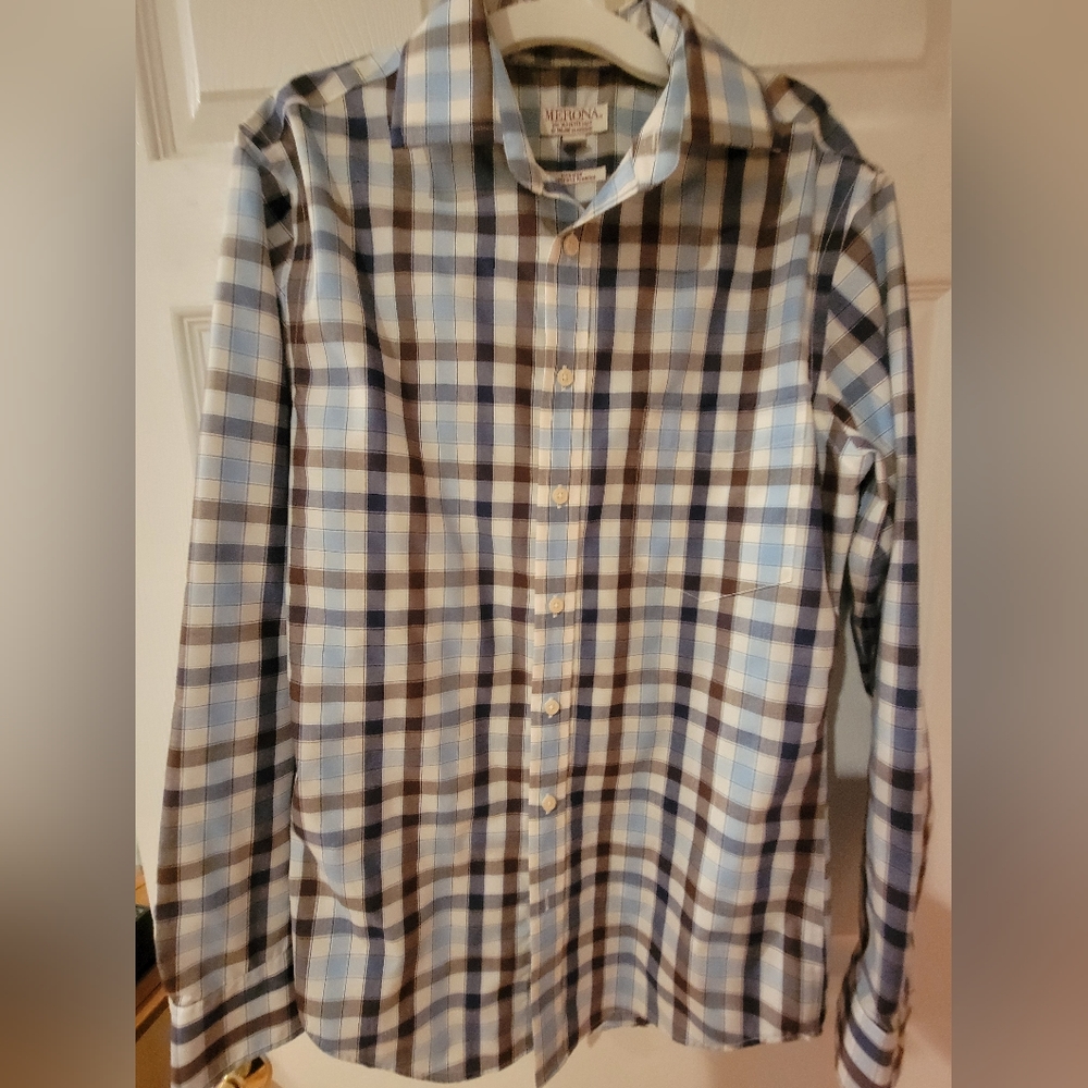 Young men's button-down shirt